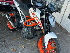 KTM DUKE 390