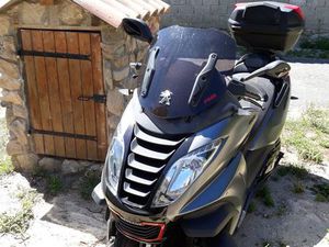 SCOOTER METROPOLIS RS