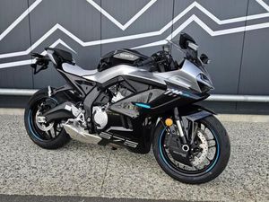 CF MOTO 675SR-R DISPO NOIR OU GRIS