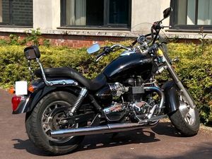 TRIUMPH BONNEVILLE AMERICA