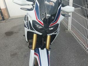 CRF 1000 AFRICA TWIN