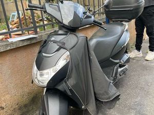 SCOTTER KISBEE BLACK EDITION