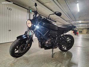 YAMAHA XSR700 A2 NOIRE