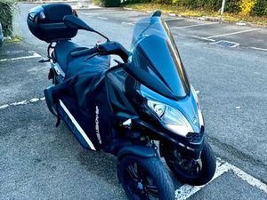 PIAGGIO MP3 300 HPE ABS ASR GARANTIE 4 ANS 2024