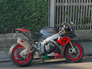 APRILIA RSV4 RR