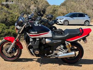 VENDS OU ÉCHANGE YAMAHA XJR 1300
