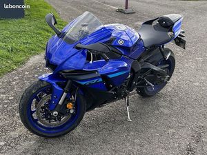 YAMAHA YZF-R1