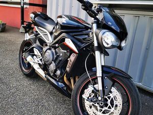 STREET TRIPLE 765 RS