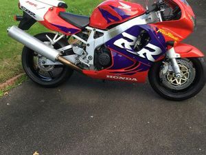 HONDA CBR900RR ENTIÈREMENT D ORIGINE