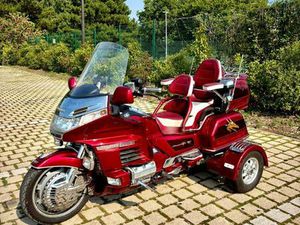 HONDA GOLDWING 1500 SE TRIKE AVEC REMORQUE