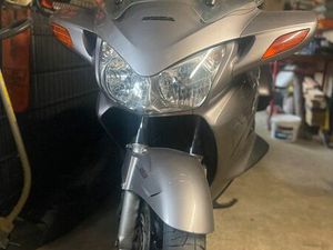 VEND HONDA PANEUREPEAN ST 1300 DE 2002