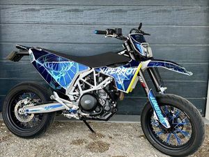HUSQVARNA 701 SUPERMOTARD