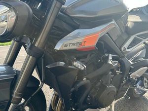 STREET TRIPLE 765 RS