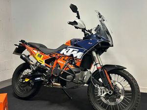 ADVENTURE 890 R