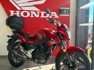 CBF 125 +DE 400E D'ACCESSOIRES PROMOTION 1699E AU LIEU DE 1999E FAIBLE KILOMETRAGE