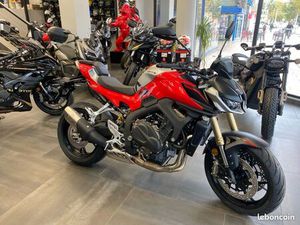 DESTOCKAGE DE NOEL MOTO QJ MOTOR SRK 800