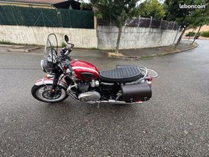 TRIUMPH T120 ELVIS PRESLEY