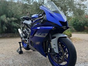YAMAHA R6 DE 2020