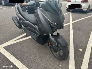 XMAX 125