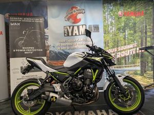 KAWASAKI Z650 - Z650 2021 650 CM3 | MOTO ROADSTER | 9 500 KM | BLANC | 35000 RENNES