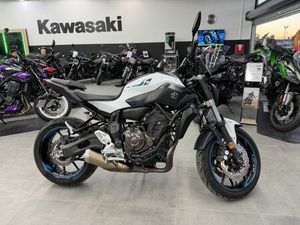 YAMAHA MT-07 (47.5CV) 2017 695 CM3 | MOTO ROADSTER | 22 128 KM | BLANC | 30000 NIMES