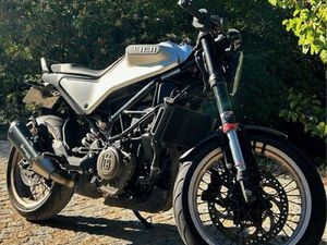 HUSQVARNA VITPILEN 401 A2 – PNEU NEUF, ENTRETIEN COMPLET, SUPER 1ÈRE MOTO ◊