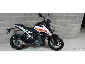 KTM DUKE 390