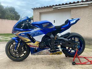 YAMAHA R1 PISTE 2020 JAMAIS CHUTÉE