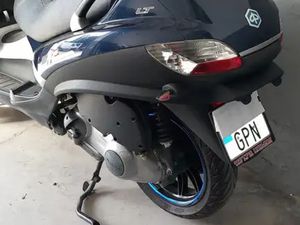 PIAGGIO MP3 250