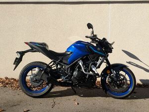 YAMAHA MT03