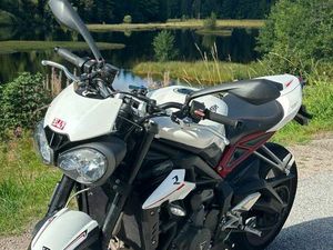 TRIUMPH STREET TRIPLE R 765