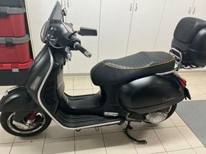 ② VESPA GTS SUPER SPORT 125