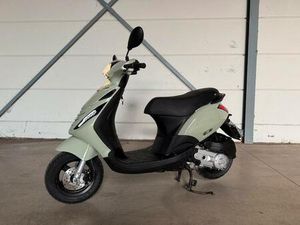 ② PIAGGIO ZIP A KLASSE 2022