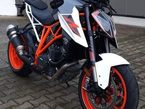 KTM 1290 SUPER DUKE R, PERFORMANCE PACK, 2. HAND