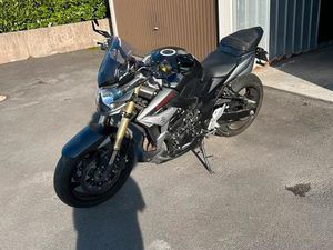 SUZUKI GSR 750 ABS | 106 PS | EZ 2014 | GEPFLEGT