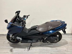 YAMAHA - TMAX