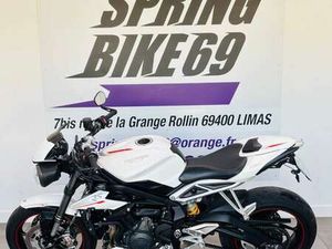 TRIUMPH STREET TRIPLE 765