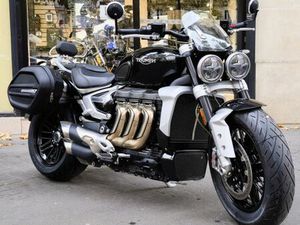 TRIUMPH ROCKET 3 R 2021 2500 CM3 | MOTO ROUTIÈRE | 17 251 KM | NOIR | 75017 PARIS 17