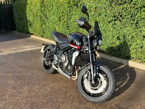 TRIUMPH TRIDENT 660