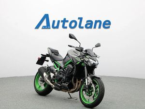 KAWASAKI Z900 • 2023