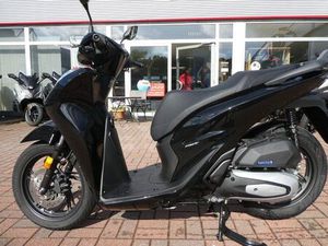HONDA SH150I MIT SMARTCASE