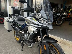 CFMOTO MT 800 TOURING