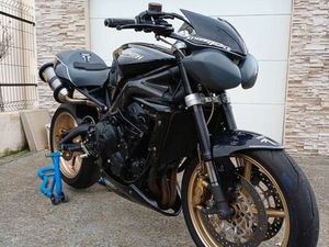 675 STREET TRIPLE R