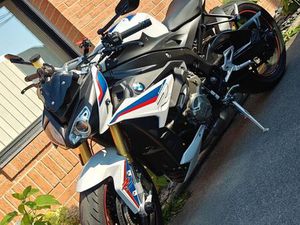 BMW S1000R – 2017 – PACK DYNAMIQUE & SPORT – STYLE HP – 9 500 KM