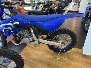 MOTO NEUVE: YAMAHA YZ 250 LC