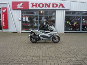HONDA PCX 125 I ABS NEUWERTIG,1. HAND , WENIG KM !