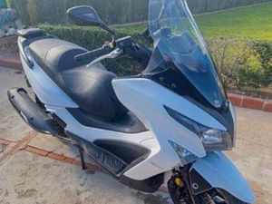 KYMCO - GRAND DINK 300