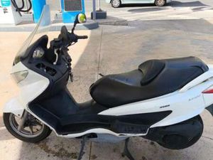 SUZUKI - BURGMAN 200