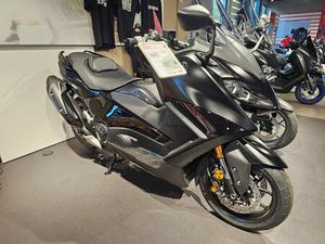 YAMAHA TMAX 560 TECH MAX MIT AUSNAHMEGENEHMIGUNG EURO