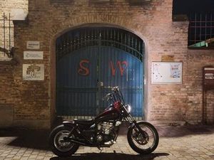 VEND OU ECHANGE CUSTOM A2